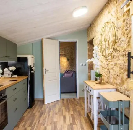 Tatil Evi Romantic Bijou With Shared Pool Larzac