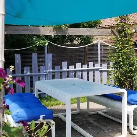 Romantic Bijou With Shared Pool Tatil Evi Larzac